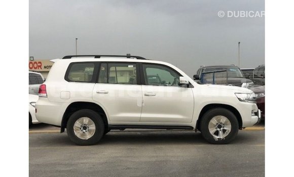 Acheter Import Voiture Toyota Land Cruiser Blanc à Import - Dubai, Adrar Acheter Import Voiture Toyota Land Cruiser Blanc à Import - Dubai, Adrar