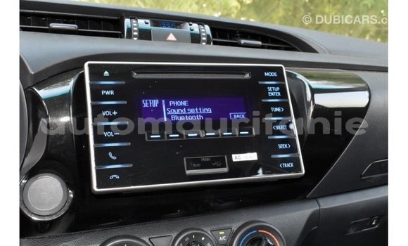 Buy Import Toyota Hilux White Car in Import - Dubai in Adrar Buy Import Toyota Hilux White Car in Import - Dubai in Adrar