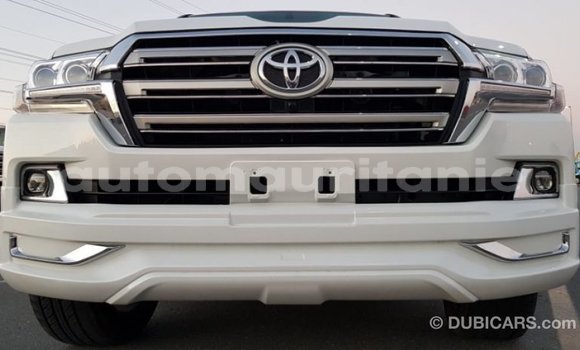 Acheter Import Voiture Toyota Land Cruiser Blanc à Import - Dubai, Adrar Acheter Import Voiture Toyota Land Cruiser Blanc à Import - Dubai, Adrar