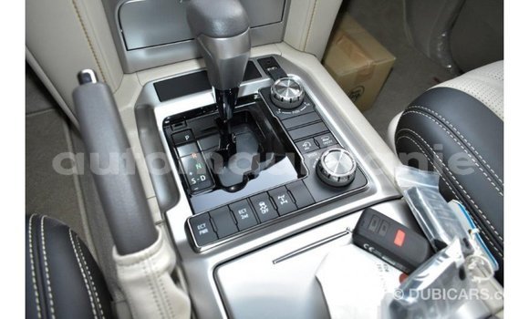 Buy Import Toyota Land Cruiser White Car in Import - Dubai in Adrar Buy Import Toyota Land Cruiser White Car in Import - Dubai in Adrar