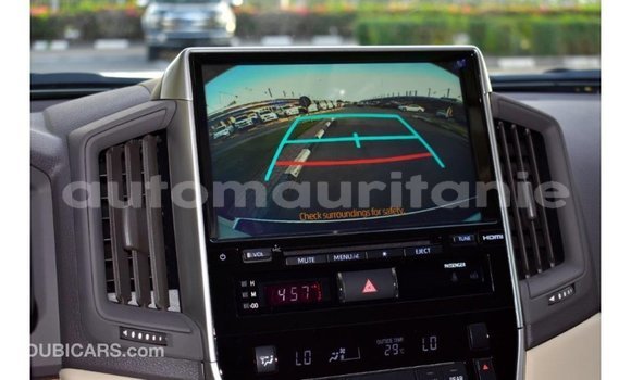 Buy Import Toyota Land Cruiser White Car in Import - Dubai in Adrar Buy Import Toyota Land Cruiser White Car in Import - Dubai in Adrar