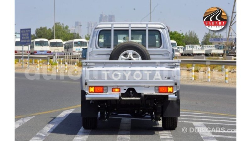Big with watermark toyota land cruiser adrar import dubai 3336