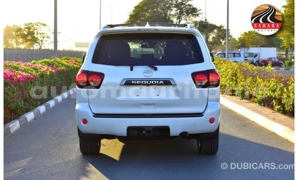 Buy Import Toyota Sequoia White Car in Import - Dubai in Adrar Buy Import Toyota Sequoia White Car in Import - Dubai in Adrar