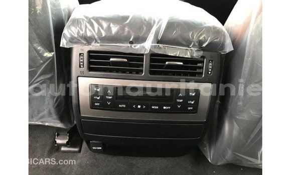 Acheter Import Voiture Toyota Land Cruiser Blanc à Import - Dubai, Adrar Acheter Import Voiture Toyota Land Cruiser Blanc à Import - Dubai, Adrar