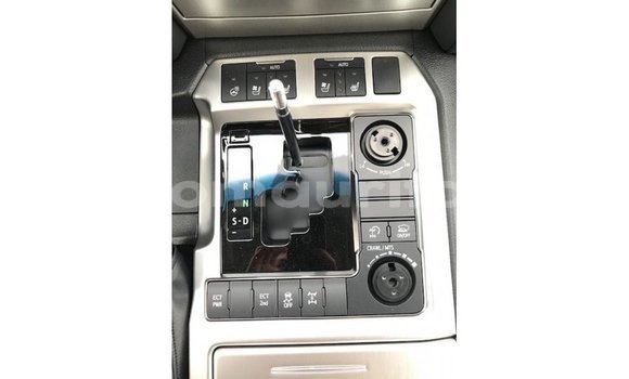 Acheter Import Voiture Toyota Land Cruiser Blanc à Import - Dubai, Adrar Acheter Import Voiture Toyota Land Cruiser Blanc à Import - Dubai, Adrar