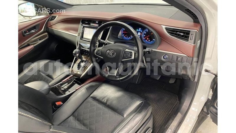 Big with watermark toyota harrier adrar import dubai 3342