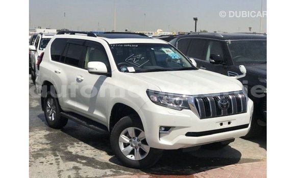 Acheter Import Voiture Toyota Prado Blanc à Import - Dubai, Adrar Acheter Import Voiture Toyota Prado Blanc à Import - Dubai, Adrar