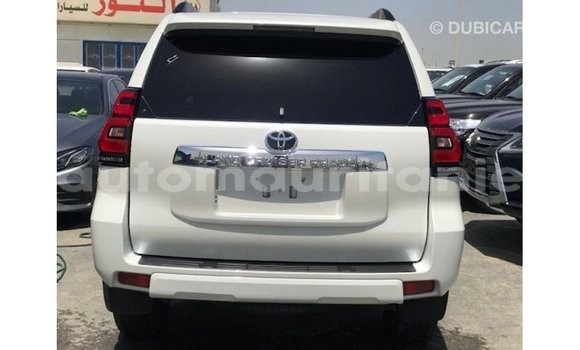 Acheter Import Voiture Toyota Prado Blanc à Import - Dubai, Adrar Acheter Import Voiture Toyota Prado Blanc à Import - Dubai, Adrar