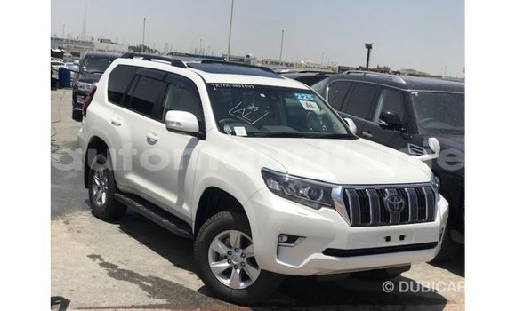 Acheter Import Voiture Toyota Prado Blanc à Import - Dubai, Adrar Acheter Import Voiture Toyota Prado Blanc à Import - Dubai, Adrar
