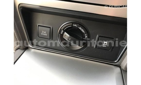 Acheter Import Voiture Toyota Prado Blanc à Import - Dubai, Adrar Acheter Import Voiture Toyota Prado Blanc à Import - Dubai, Adrar