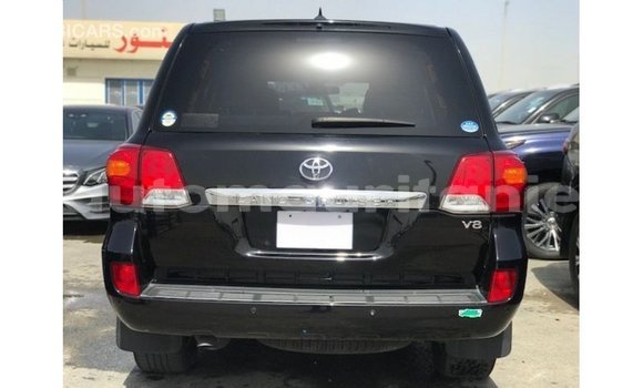 Acheter Import Voiture Toyota Land Cruiser Noir à Import - Dubai, Adrar Acheter Import Voiture Toyota Land Cruiser Noir à Import - Dubai, Adrar