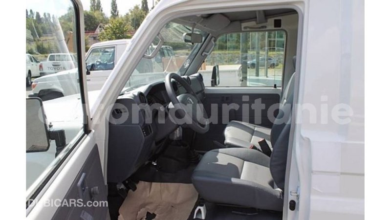 Big with watermark toyota land cruiser adrar import dubai 3351