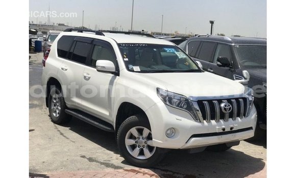 Acheter Import Voiture Toyota Prado Blanc à Import - Dubai, Adrar Acheter Import Voiture Toyota Prado Blanc à Import - Dubai, Adrar