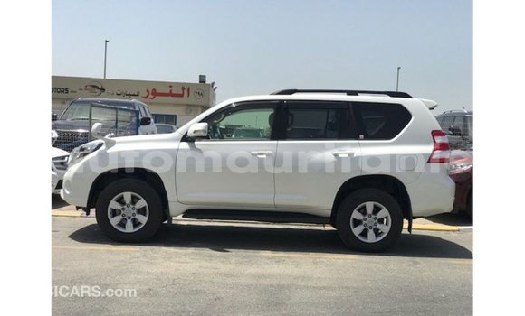 Acheter Import Voiture Toyota Prado Blanc à Import - Dubai, Adrar Acheter Import Voiture Toyota Prado Blanc à Import - Dubai, Adrar