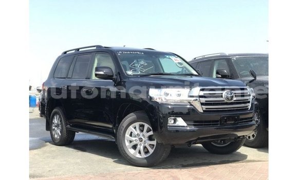 Acheter Import Voiture Toyota Land Cruiser Noir à Import - Dubai, Adrar Acheter Import Voiture Toyota Land Cruiser Noir à Import - Dubai, Adrar