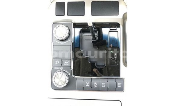 Acheter Import Voiture Toyota Land Cruiser Noir à Import - Dubai, Adrar Acheter Import Voiture Toyota Land Cruiser Noir à Import - Dubai, Adrar