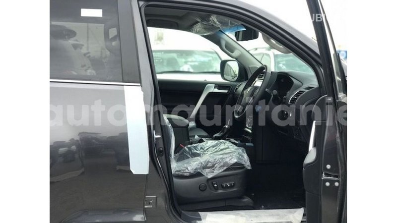 Big with watermark toyota prado adrar import dubai 3363