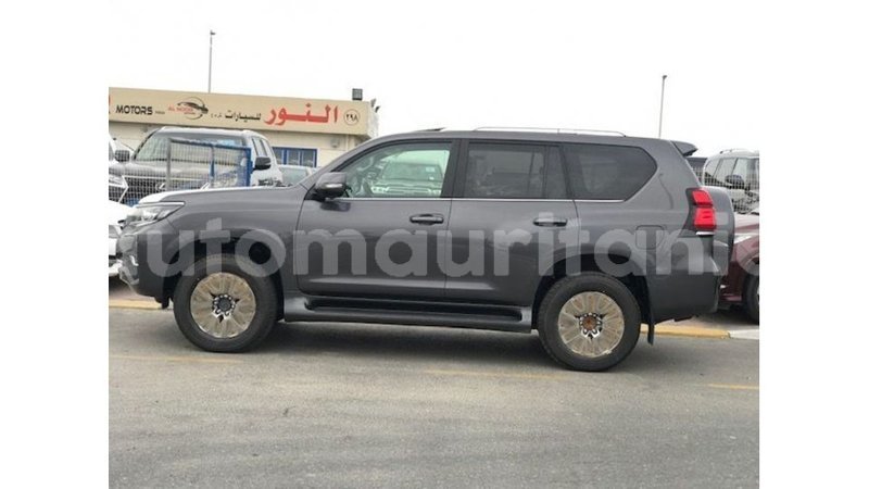 Big with watermark toyota prado adrar import dubai 3363