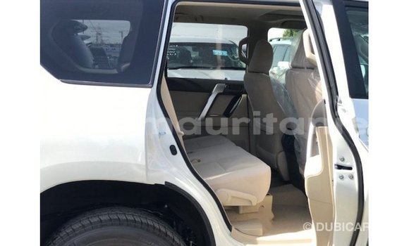 Acheter Import Voiture Toyota Prado Blanc à Import - Dubai, Adrar Acheter Import Voiture Toyota Prado Blanc à Import - Dubai, Adrar