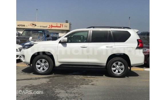 Acheter Import Voiture Toyota Prado Blanc à Import - Dubai, Adrar Acheter Import Voiture Toyota Prado Blanc à Import - Dubai, Adrar