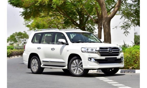 Buy Import Toyota Land Cruiser White Car in Import - Dubai in Adrar Buy Import Toyota Land Cruiser White Car in Import - Dubai in Adrar