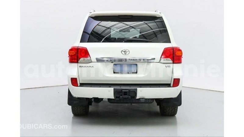 Big with watermark toyota land cruiser adrar import dubai 3377