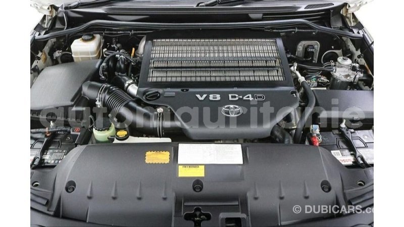 Big with watermark toyota land cruiser adrar import dubai 3377