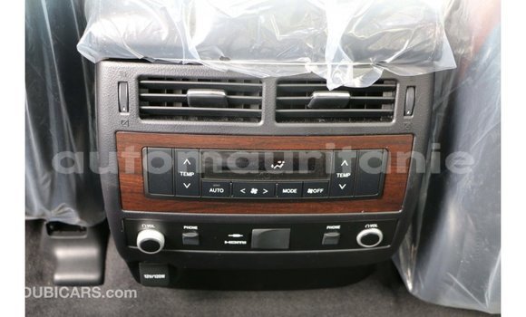 Buy Import Toyota Land Cruiser White Car in Import - Dubai in Adrar Buy Import Toyota Land Cruiser White Car in Import - Dubai in Adrar