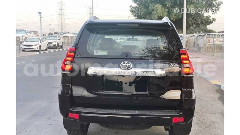 Big with watermark toyota prado adrar import dubai 3381