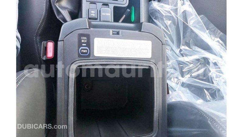 Big with watermark toyota prado adrar import dubai 3381