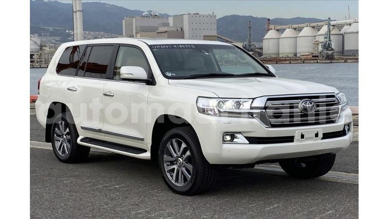 Big with watermark toyota land cruiser adrar import dubai 3383