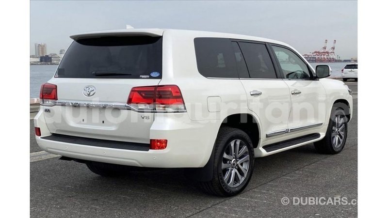 Big with watermark toyota land cruiser adrar import dubai 3383