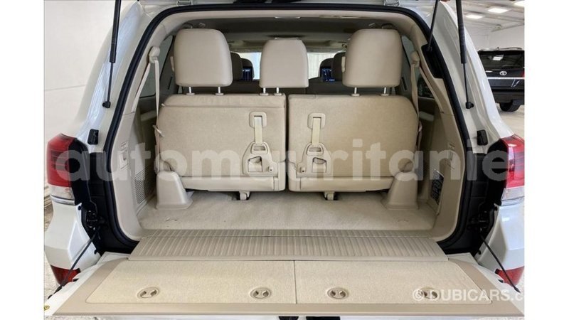 Big with watermark toyota land cruiser adrar import dubai 3383