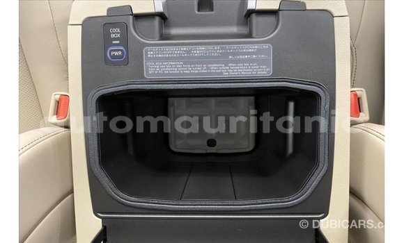 Acheter Import Voiture Toyota Land Cruiser Blanc à Import - Dubai, Adrar Acheter Import Voiture Toyota Land Cruiser Blanc à Import - Dubai, Adrar