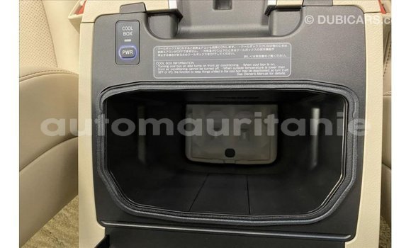 Acheter Import Voiture Toyota Land Cruiser Noir à Import - Dubai, Adrar Acheter Import Voiture Toyota Land Cruiser Noir à Import - Dubai, Adrar