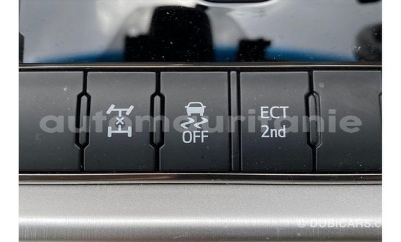 Acheter Import Voiture Toyota Land Cruiser Rouge à Import - Dubai, Adrar Acheter Import Voiture Toyota Land Cruiser Rouge à Import - Dubai, Adrar