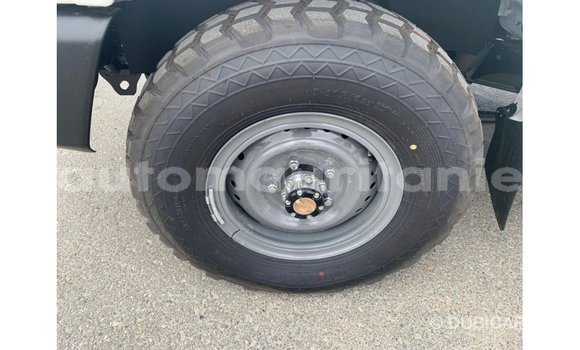 Acheter Import Voiture Toyota Land Cruiser Blanc à Import - Dubai, Adrar Acheter Import Voiture Toyota Land Cruiser Blanc à Import - Dubai, Adrar