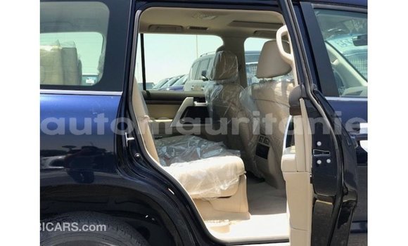Buy Import Toyota Land Cruiser Blue Car in Import - Dubai in Adrar Buy Import Toyota Land Cruiser Blue Car in Import - Dubai in Adrar