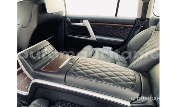 Acheter Import Voiture Toyota Land Cruiser Noir à Import - Dubai, Adrar Acheter Import Voiture Toyota Land Cruiser Noir à Import - Dubai, Adrar
