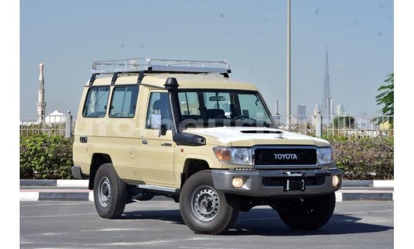 Buy Import Toyota Land Cruiser Beige Car in Import - Dubai in Adrar Buy Import Toyota Land Cruiser Beige Car in Import - Dubai in Adrar