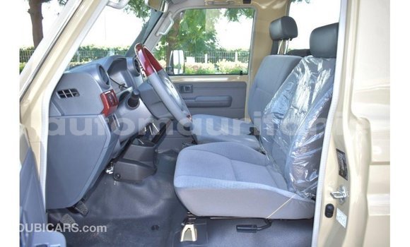 Buy Import Toyota Land Cruiser Beige Car in Import - Dubai in Adrar Buy Import Toyota Land Cruiser Beige Car in Import - Dubai in Adrar