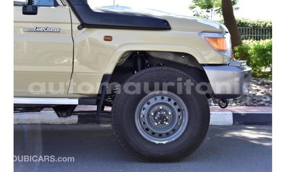 Buy Import Toyota Land Cruiser Beige Car in Import - Dubai in Adrar Buy Import Toyota Land Cruiser Beige Car in Import - Dubai in Adrar