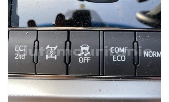 Acheter Import Voiture Toyota Land Cruiser Noir à Import - Dubai, Adrar Acheter Import Voiture Toyota Land Cruiser Noir à Import - Dubai, Adrar