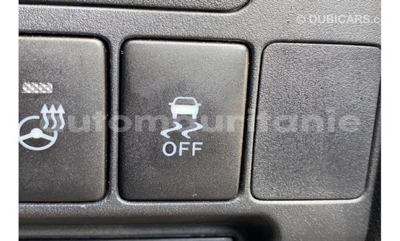 Acheter Import Voiture Toyota Land Cruiser Noir à Import - Dubai, Adrar Acheter Import Voiture Toyota Land Cruiser Noir à Import - Dubai, Adrar