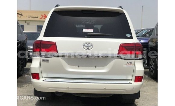 Acheter Import Voiture Toyota Land Cruiser Blanc à Import - Dubai, Adrar Acheter Import Voiture Toyota Land Cruiser Blanc à Import - Dubai, Adrar