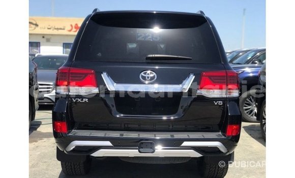 Acheter Import Voiture Toyota Land Cruiser Noir à Import - Dubai, Adrar Acheter Import Voiture Toyota Land Cruiser Noir à Import - Dubai, Adrar