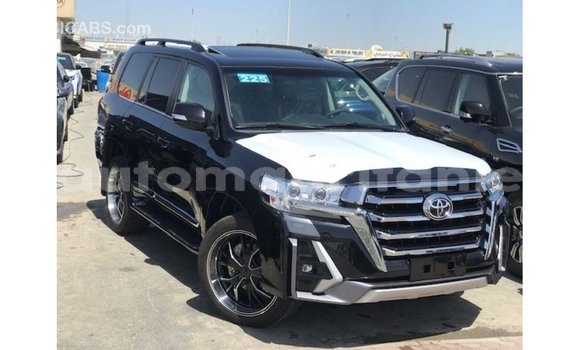Acheter Import Voiture Toyota Land Cruiser Noir à Import - Dubai, Adrar Acheter Import Voiture Toyota Land Cruiser Noir à Import - Dubai, Adrar