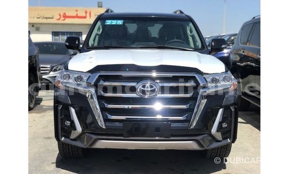 Acheter Import Voiture Toyota Land Cruiser Noir à Import - Dubai, Adrar Acheter Import Voiture Toyota Land Cruiser Noir à Import - Dubai, Adrar