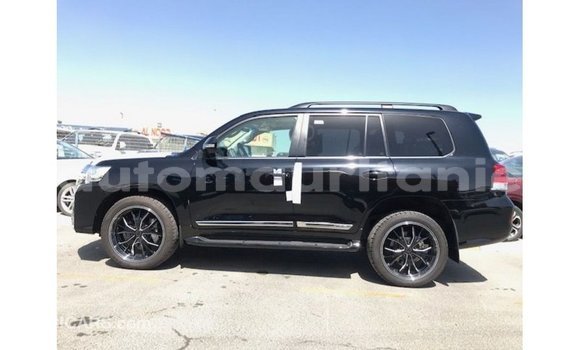 Acheter Import Voiture Toyota Land Cruiser Noir à Import - Dubai, Adrar Acheter Import Voiture Toyota Land Cruiser Noir à Import - Dubai, Adrar