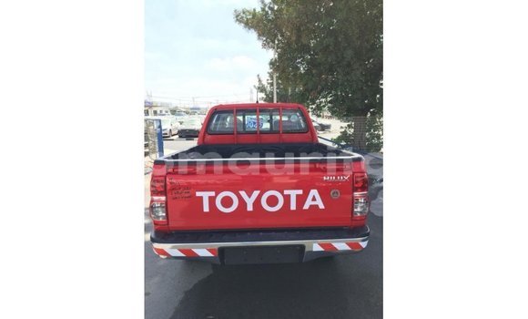 Acheter Import Voiture Toyota Hilux Rouge à Import - Dubai, Adrar Acheter Import Voiture Toyota Hilux Rouge à Import - Dubai, Adrar